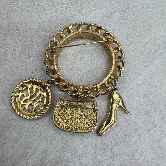 Gold‎ Tone Charm Brooch Show Purse Monogram - Picture 8 of 14